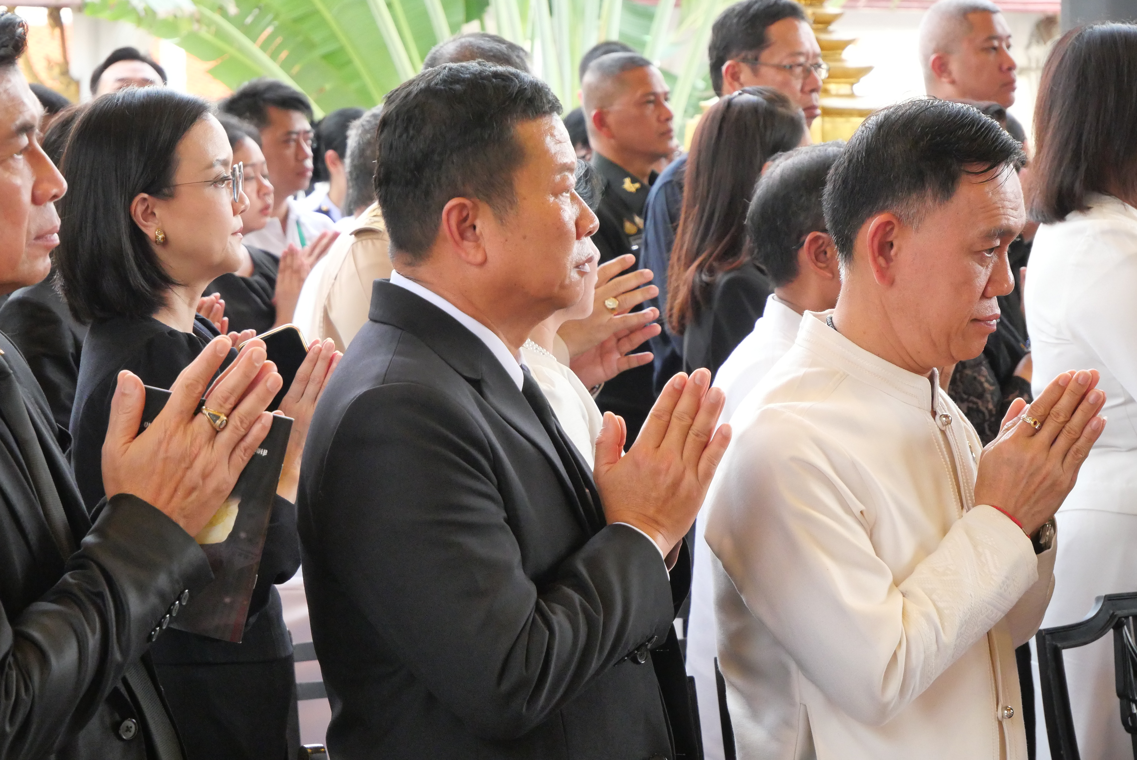 title - ส.ป.ก. ร่วมพิธีสวดพระพุทธมนต์ และเจริญจิตตภาวนาอุทิศถวายพระราชกุศลแด่ สมเด็จพระนางเจ้าสิริกิติ์ พระบรมราชินีนาถ พระบรมราชชนนีพันปีหลวง ณ พระอุโบสถวัดพระศรีรัตนศาสดาราม